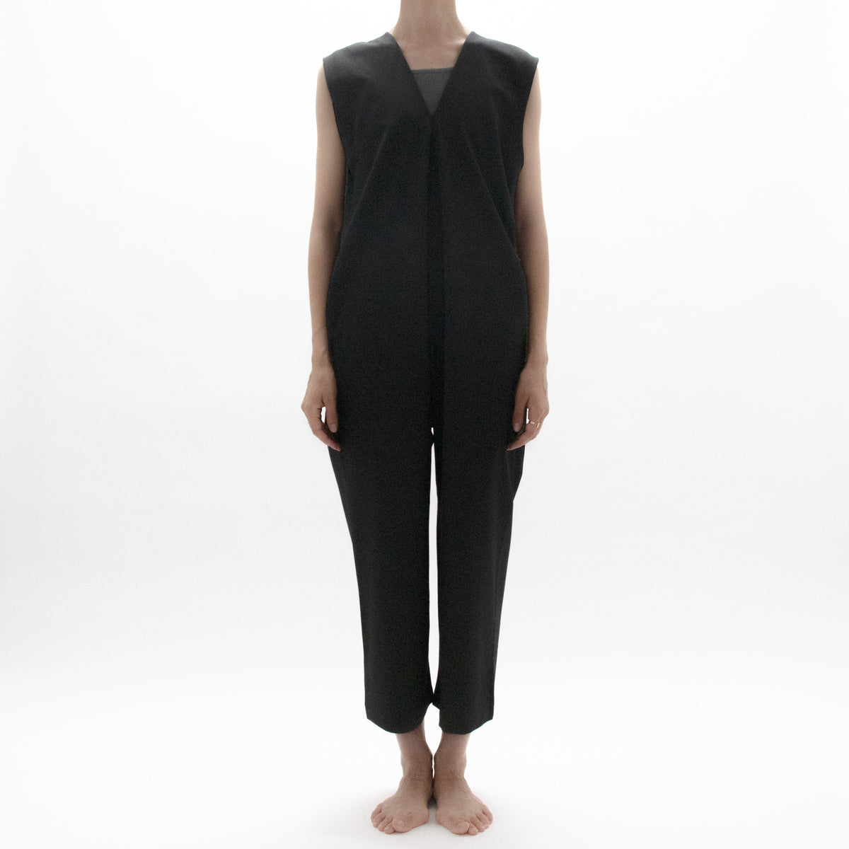 V-Cut Jumpsuit Sleeveless – YAECAYA