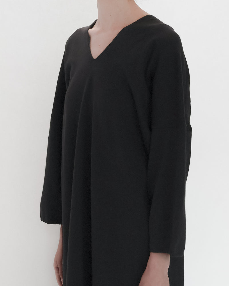 Recycle Cotton Knit V-Cut Dress