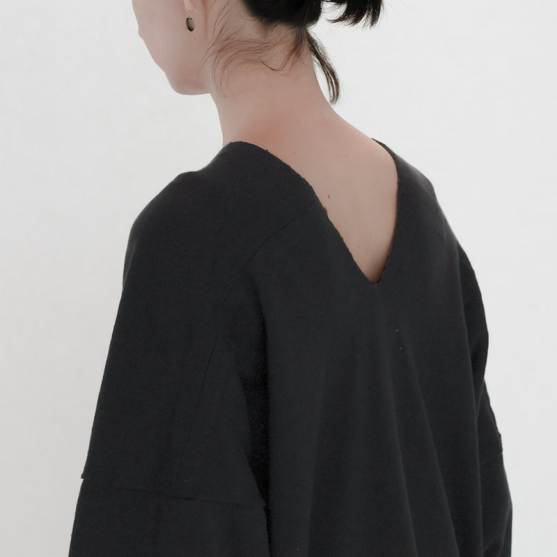 Recycle Cotton Knit V-Cut Dress