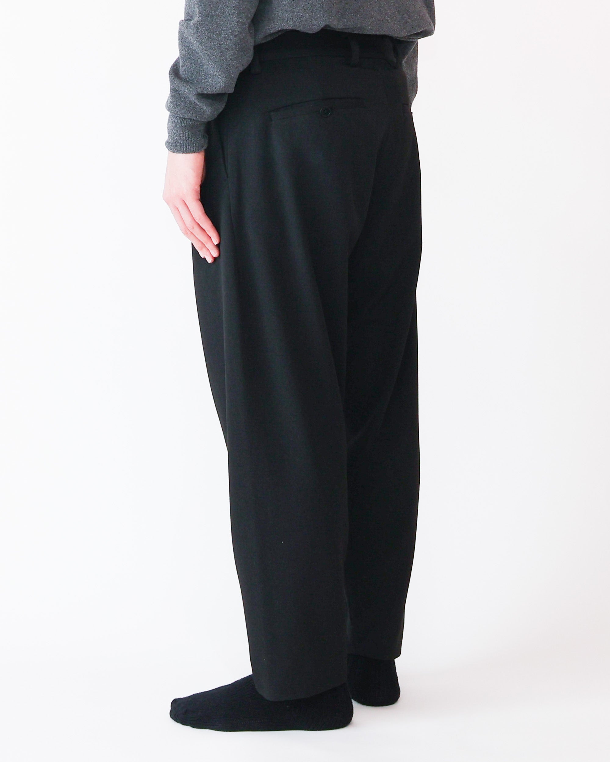 yaeca パンツ プリーツ 二重 2-Way Two-Tuck Tapered Trousers – YAECAYA