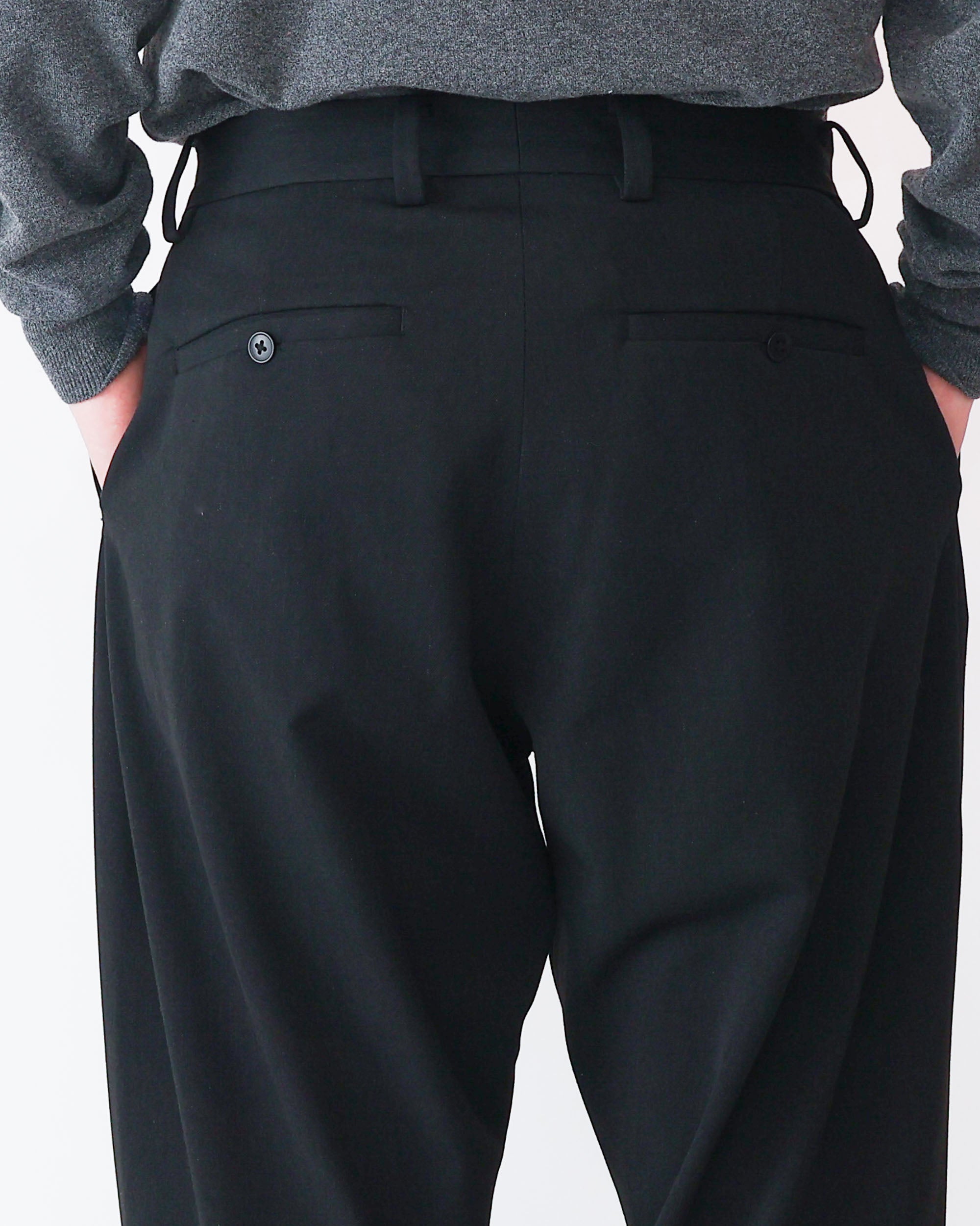 2-Way Two-Tuck Tapered Trousers – YAECAYA