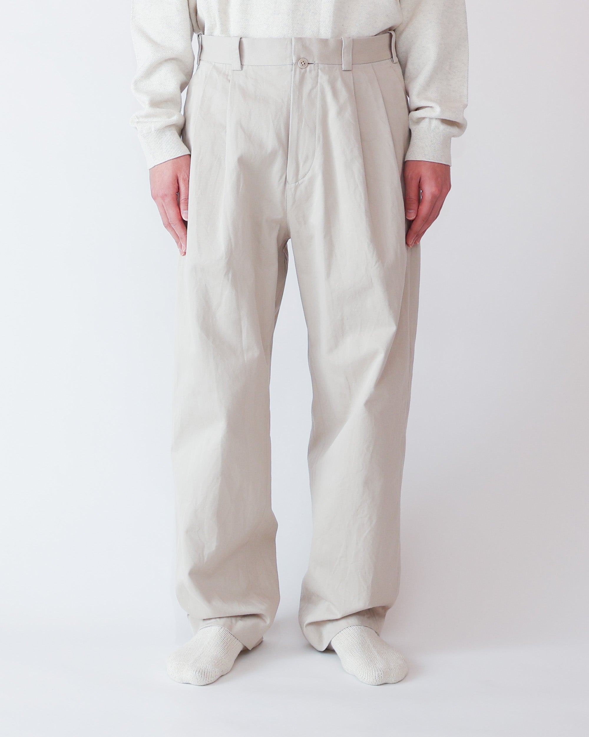 KAJA TWO TUCKS WIDE TROUSERS ホワイト　2 Chino Trousers Two-Tuck Straight – YAECAYA