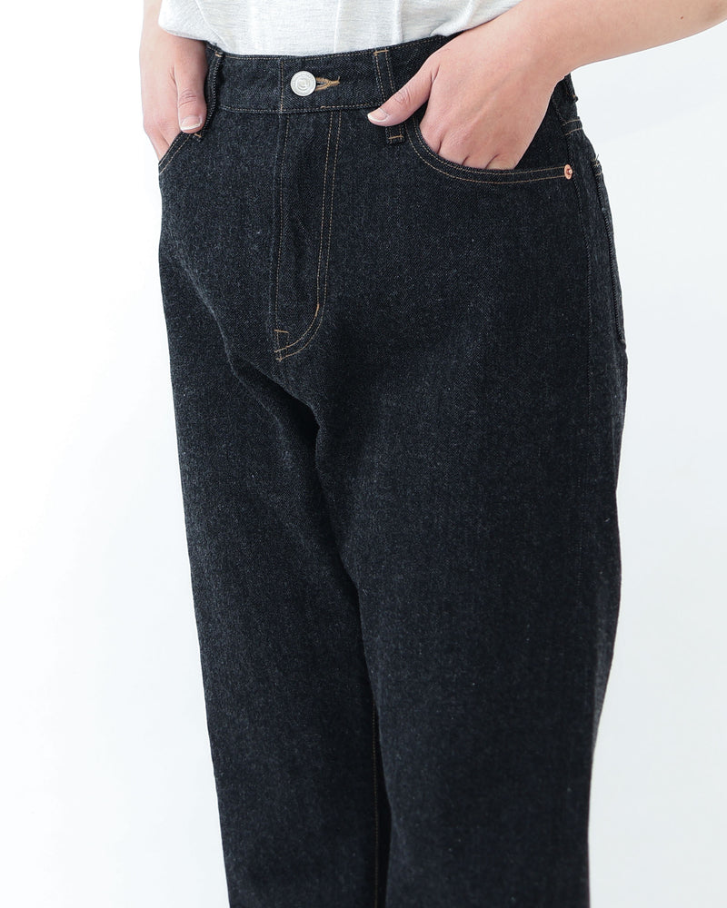 No.5  Cropped Tapered