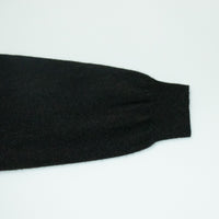 crew necked cashmere knit 12gauge