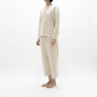 relax knit pullover & trousers