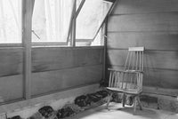 comb back chair